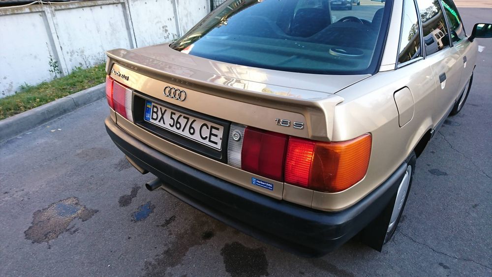 Продам ауді 80 1.8 газ