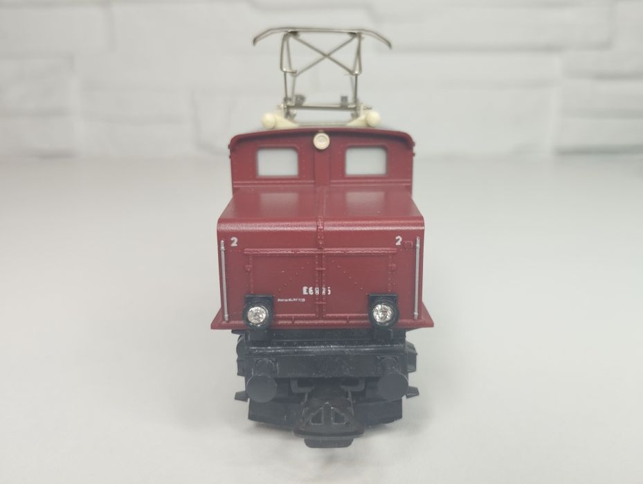 Lokomotywa Piko E69 H0