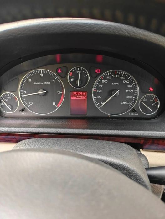 Peugeot 407 SW 2.2 HDi Executive — 2008
2.200€ (negociável)