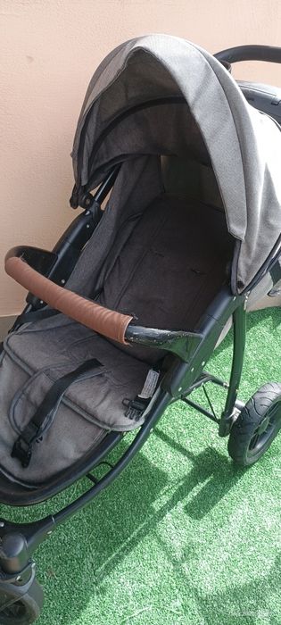 Wózek spacerowy.