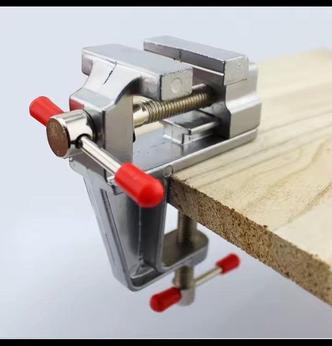 Profesjonalne imadło jubilerskie.