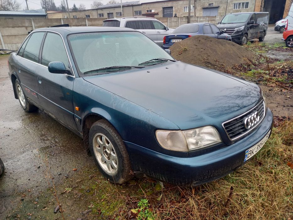Продам  Ауді  А6.