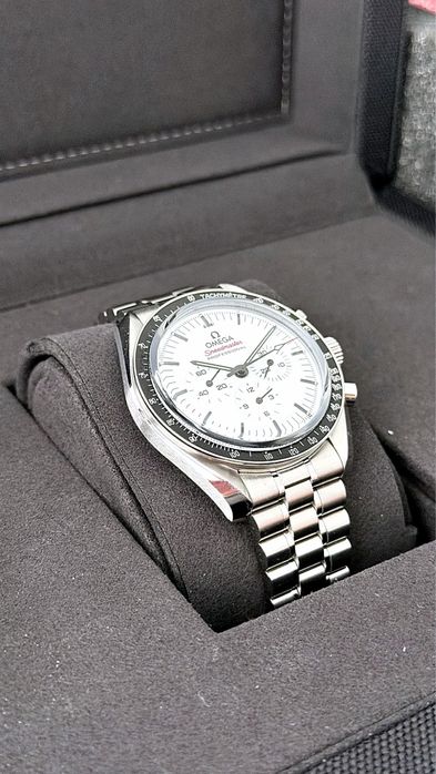Omega Speedmaster Moonwatch