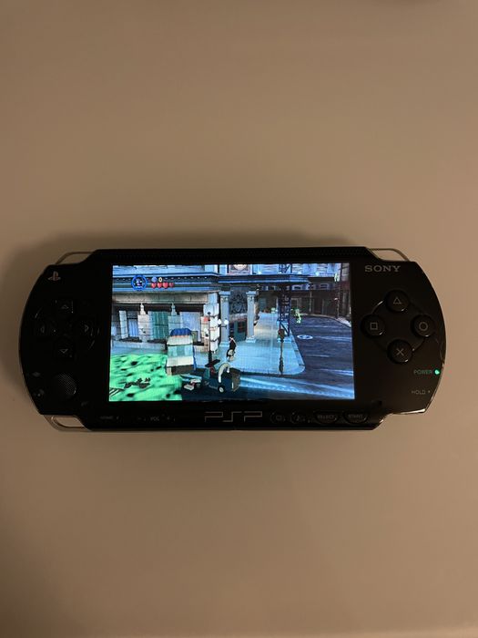 PSP in good condition + charger + Lego Batman game64751312767747121