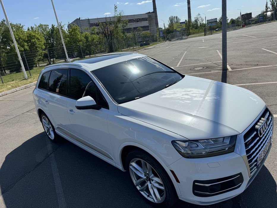 Audi Q7 3.0TFSI QUATTRO 2017 год