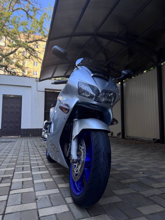 Honda VFR800 RC46 1998