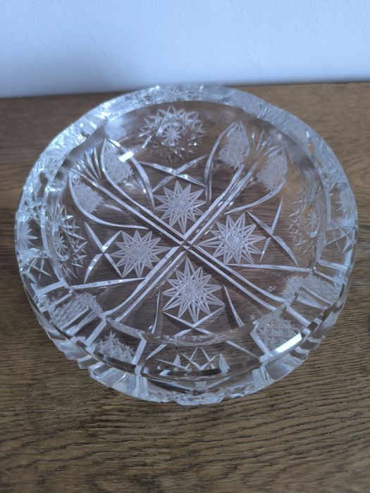 Kryształowa popielniczka