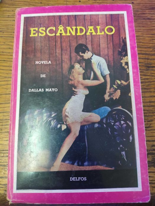 4 antigos Livros da coleçao da editora DELFOS Uma Novela de: