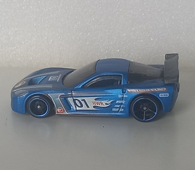 (TH) Treusure Hunt Corvette Hot wheels