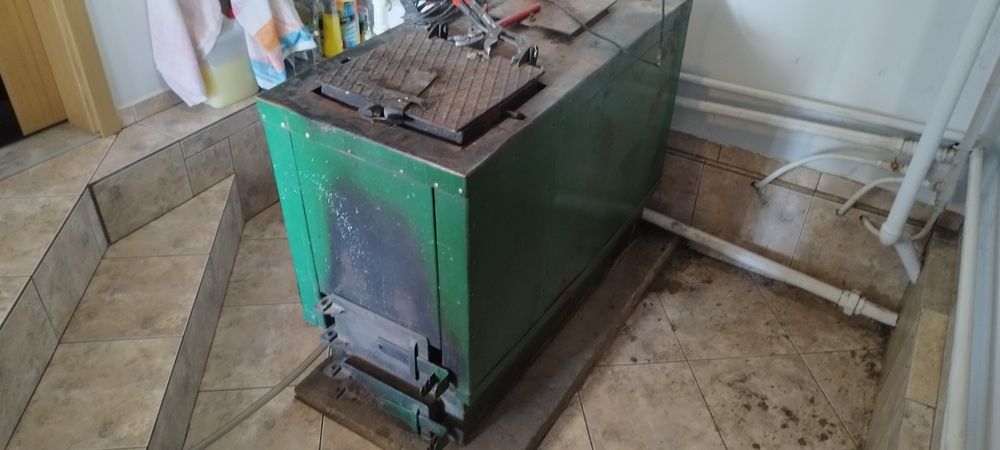 Piec CO 25kw  na trociny drewna węgiel