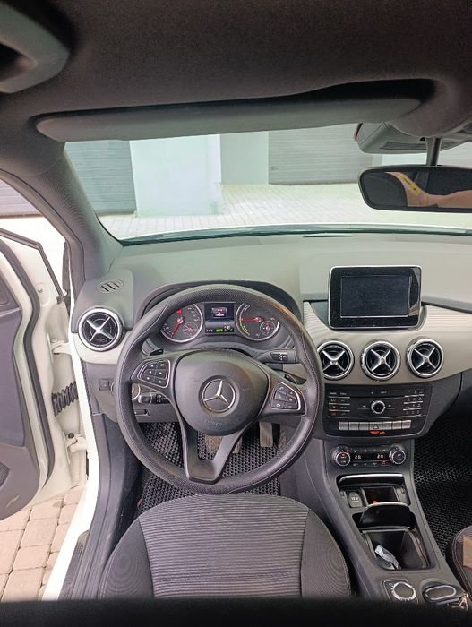 Мерседес B 250  електро