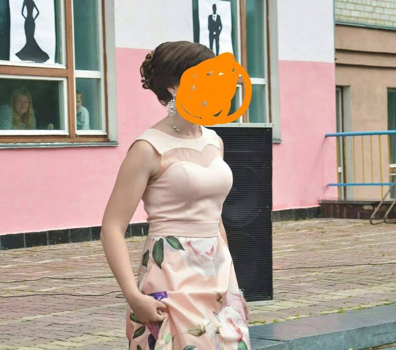 Випускне плаття.