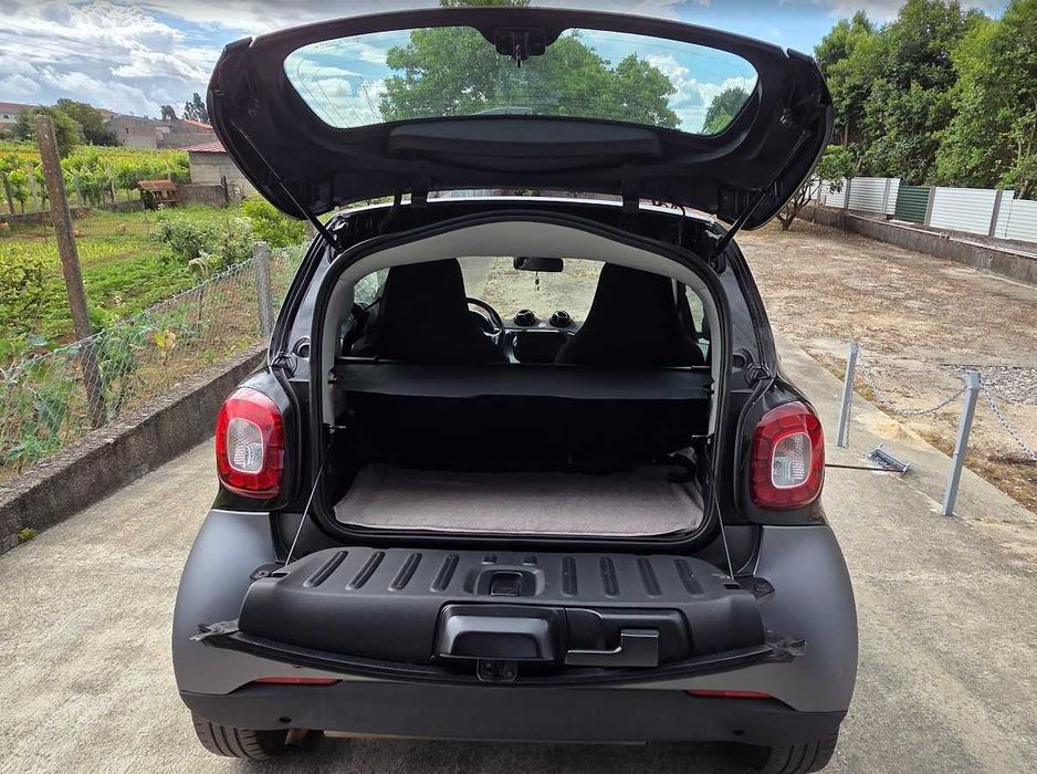Smart ForTwo Coupé passion - 07-2016 - Gasolina - Apoio Braços Central