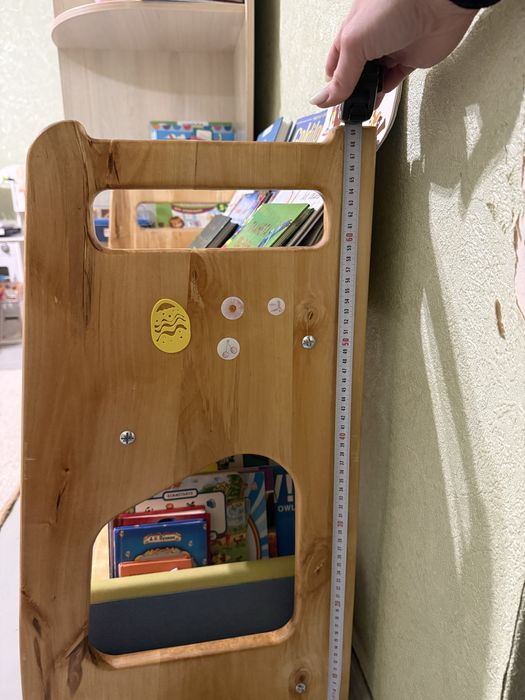 Книжкова полиця дитяча