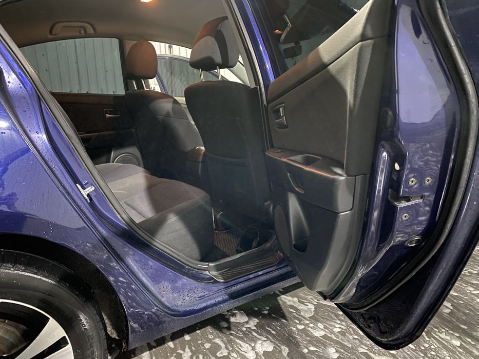 Продам авто Мазда 3