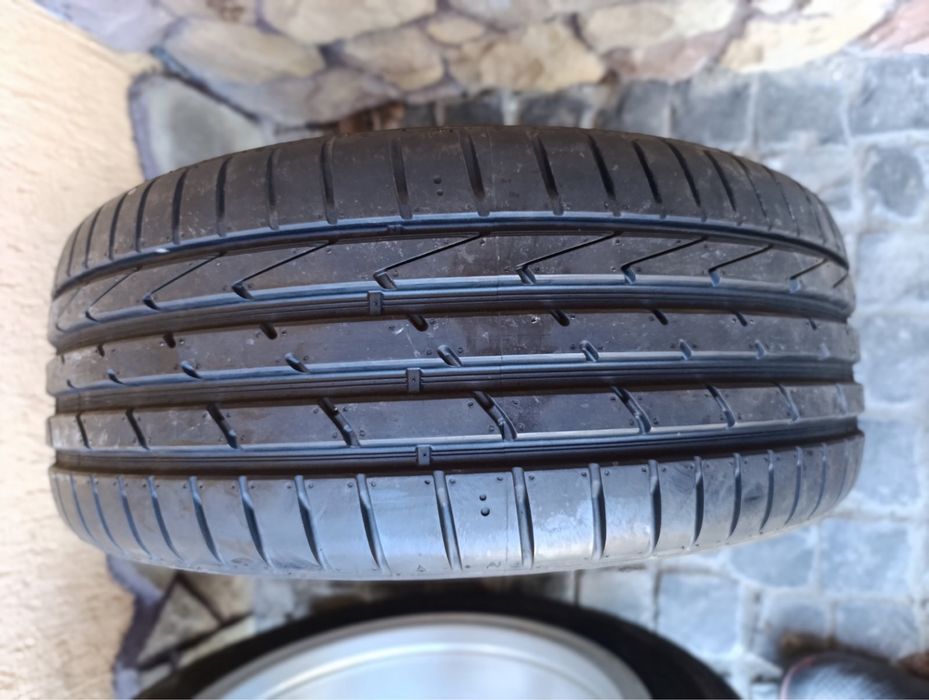 Продаю пару дисків з шинами  r 17