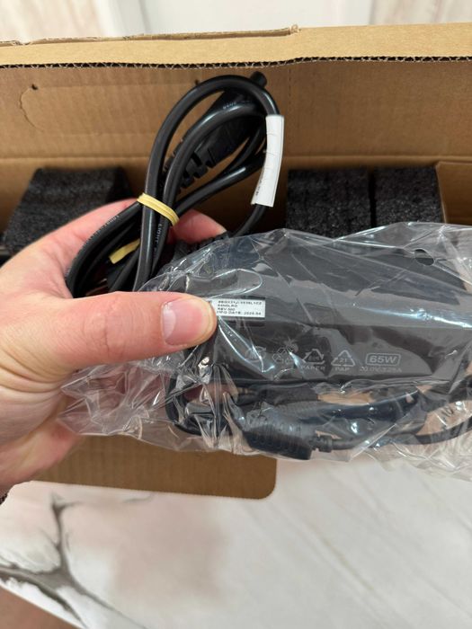 Lenovo V14 G4 AMN 14″- 8/256GB - NOVO