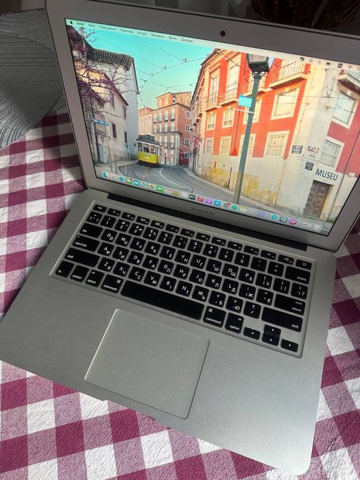 Ноутбук MacBook Air i7 2017