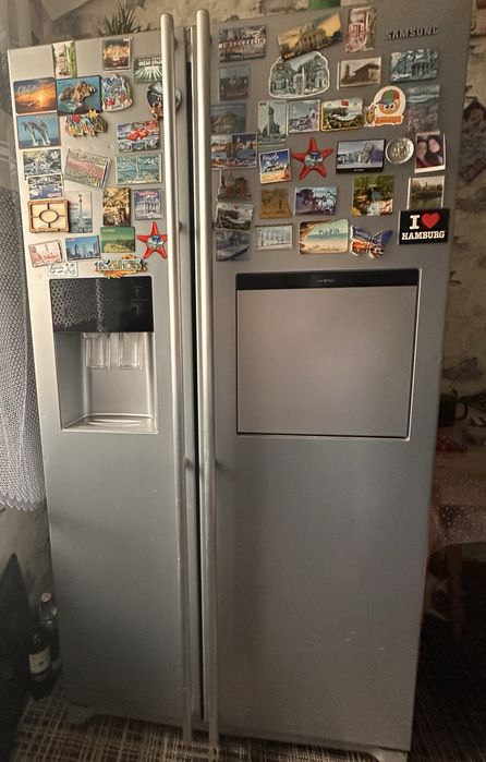 Холодильник Samsung
