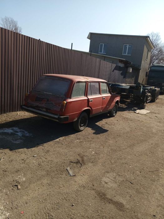 продам два жигуля за 600