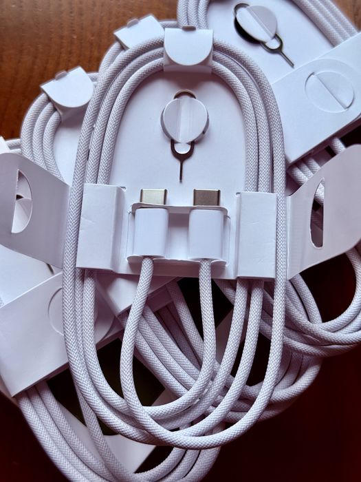 кабель type-c  Apple для iPhone 15/16/17 USB-C to USB-C из комплекта