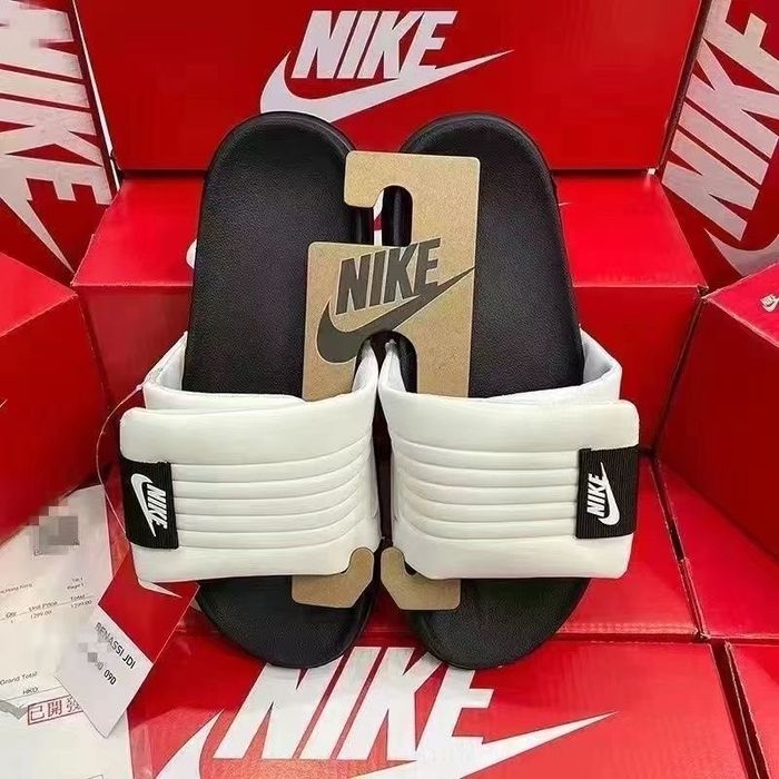 Nike Offcourt Adjust Slide( в наявності бірюза 24,5-25 см)