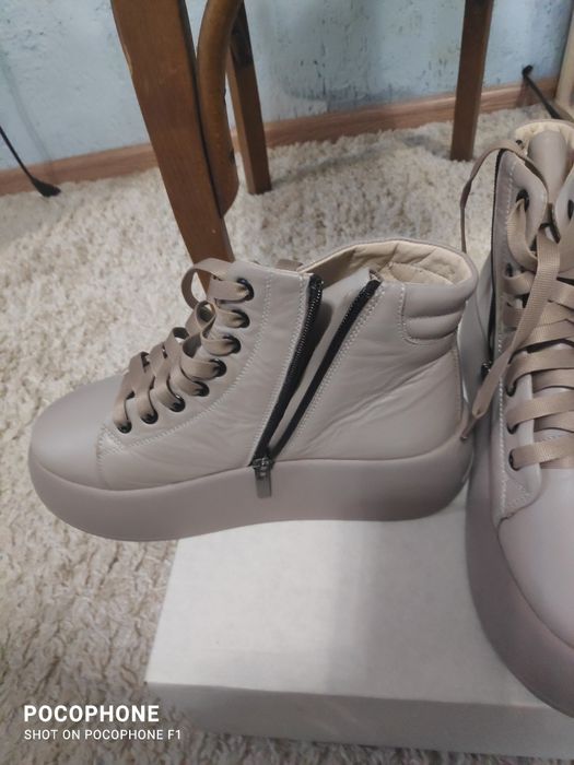 Кросівки зимові 37