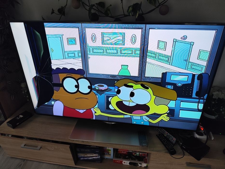 Telewizor Samsung 55 cali Smart 3D UE55F6770 na części uszk. matryca