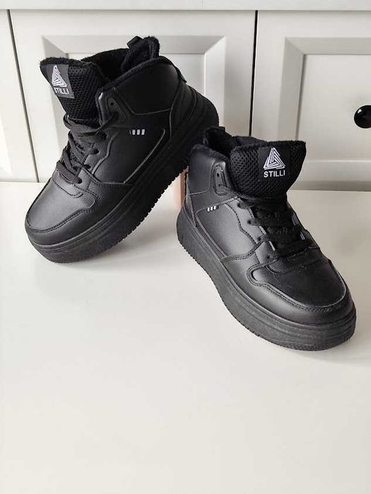 Теплі зимові кросівки ботінки