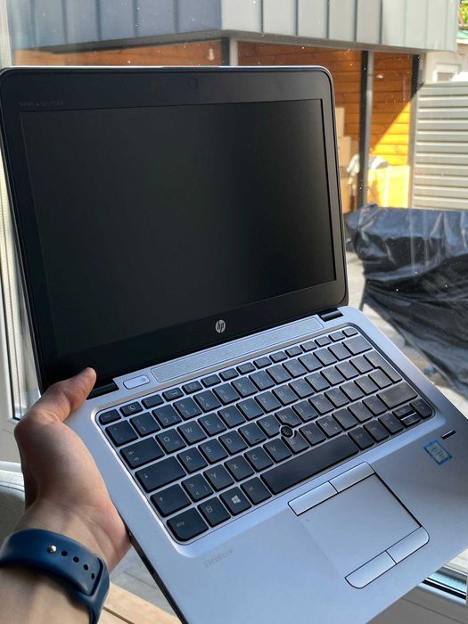 Компактний і надійний бізнес-ноутбук HP EliteBook 820 G3 у хорошому робочому стані.