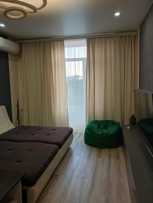 + Продам  2 кім. квартиру пр.Соборний , 39999 дол.