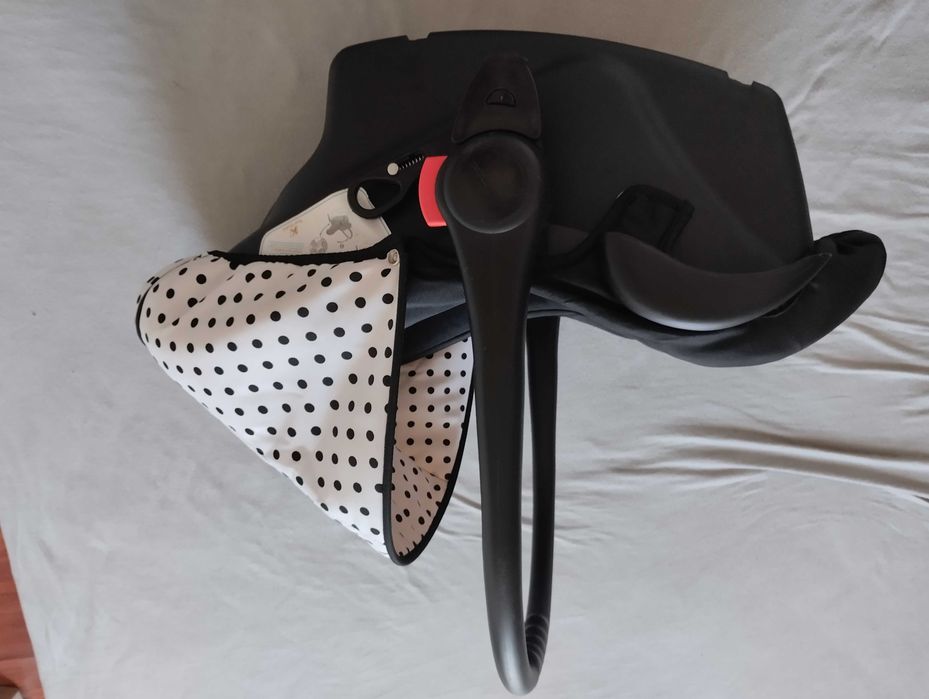 fotelik samochodowy do 10 kg