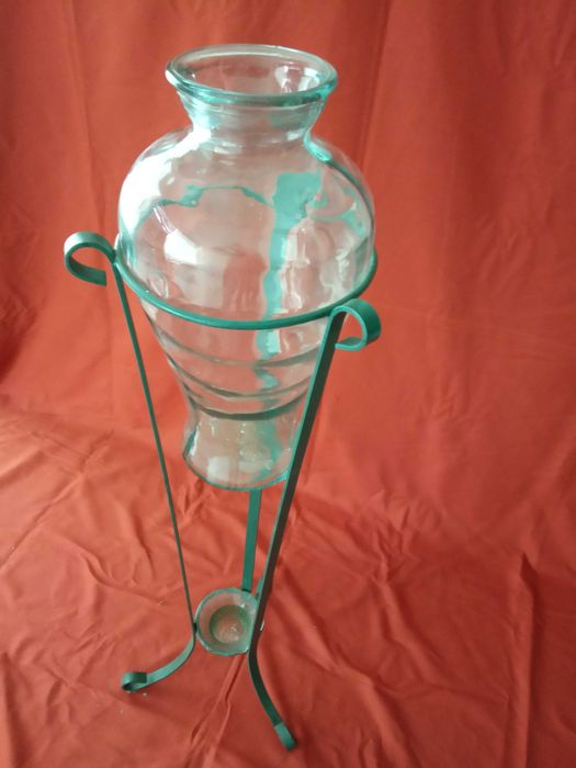 Suporte de ferro forjado com vidros decorativos