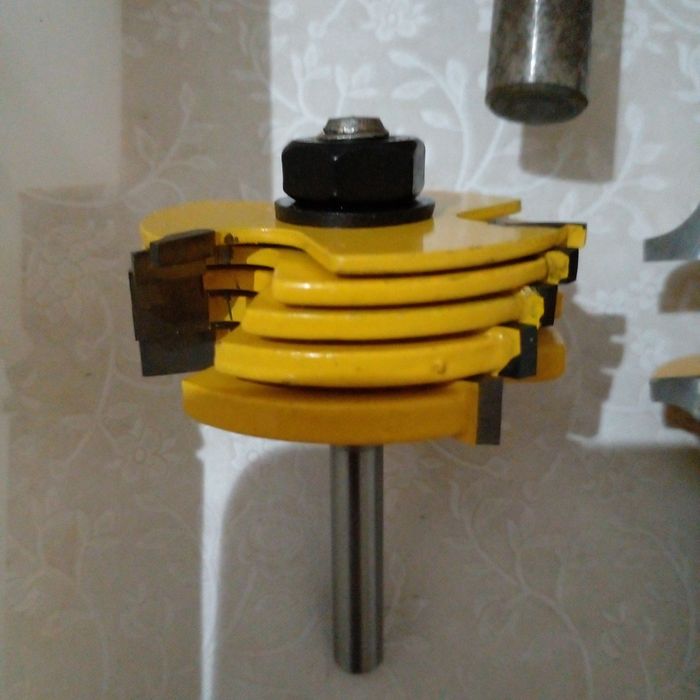 Фрези по дереву нові