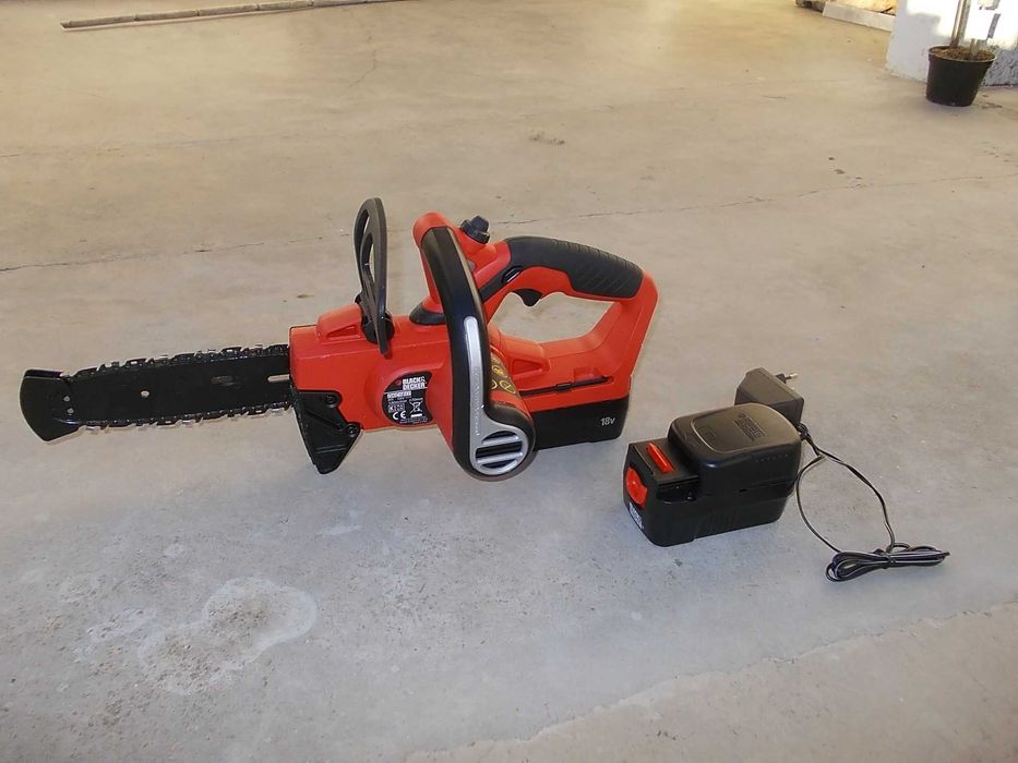 MOTO Serra Poda BATERIA Black Decker