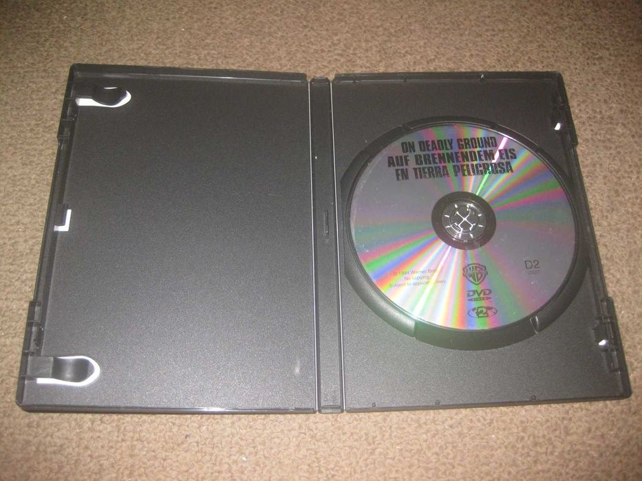 DVD "Em Terra Selvagem" com Steven Seagal