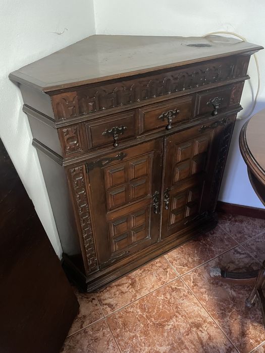 Móvel de canto para restauro