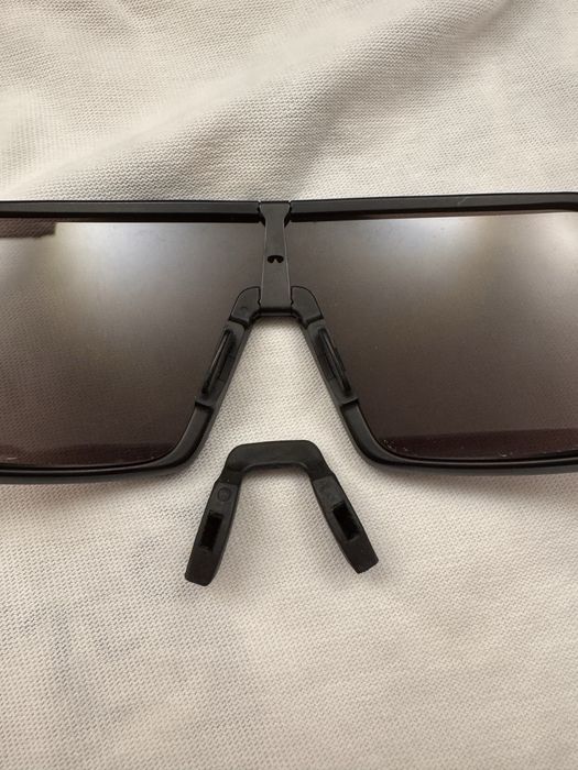 Oakley Sutro Black