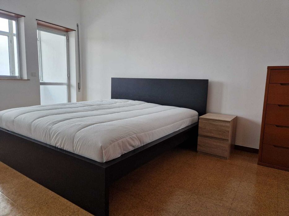 Arrenda-se - T 1 - Avenida Doutor Dias da Silva