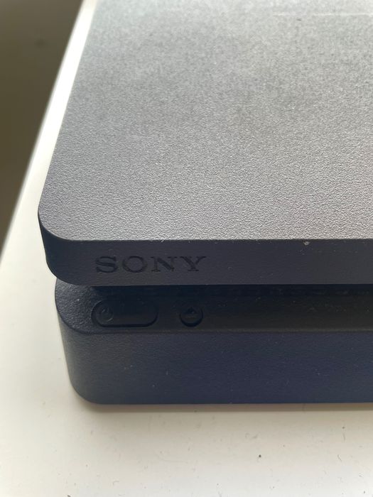 PlayStation 4 slim