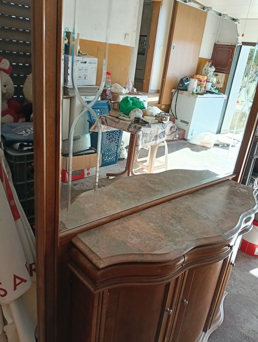 Sapateira em madeira maciça