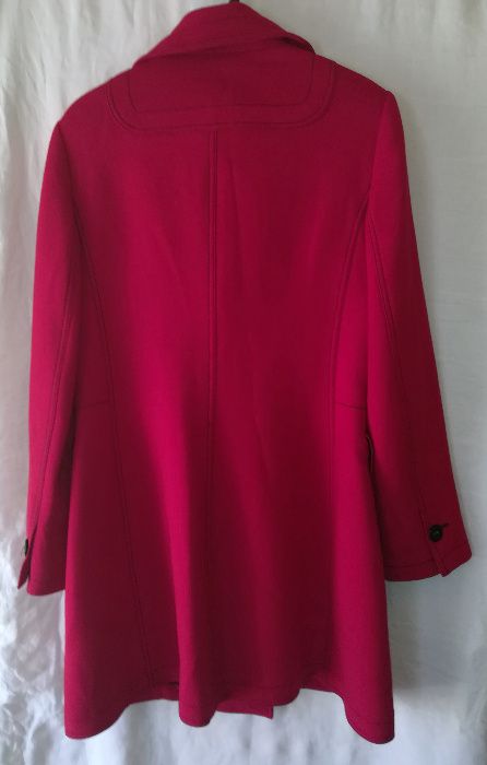 Casaco Vermelho Síntesis (ElCorteInglês)ou casaco Cinza para o inverno