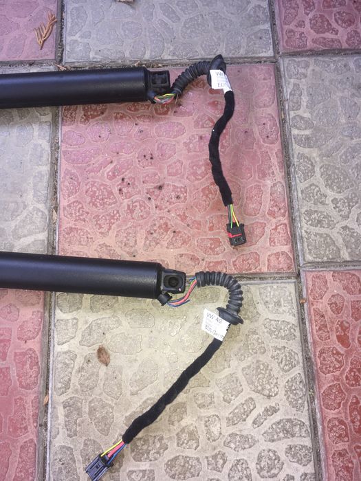 Привод амортизатор крышки багажника Seat Ateca оригинал