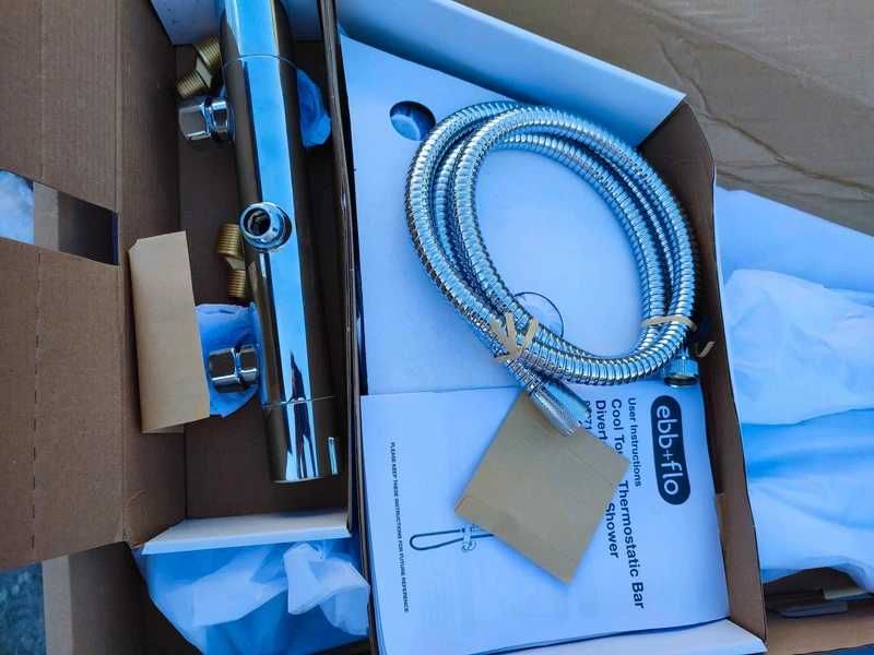 Zestaw natryskowego ebb+flo Cool Touch Thermostatic Bar Diverter Mixer Shower