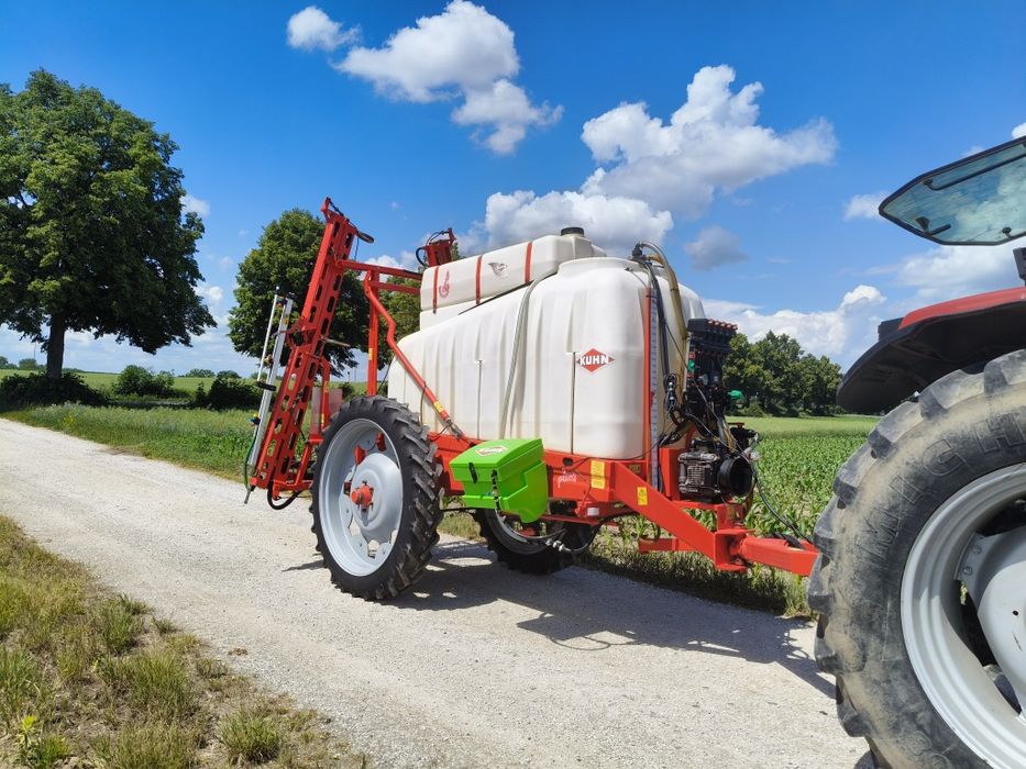 Opryskiwacz Kuhn 3000l 15/12m Arag Skrętny Dyszel  Hydraulika Prawo/Lewo stan BDB !