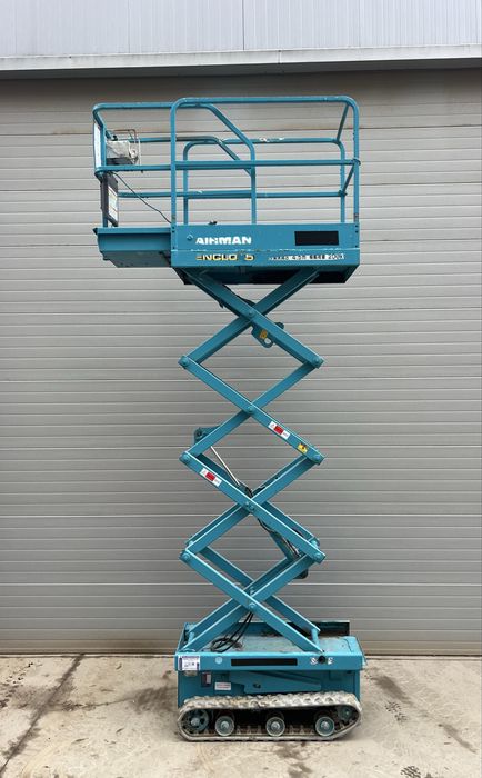 Airman ENCL045 - Elevatória de lagartas elétrica
