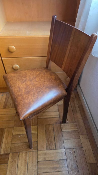 Cadeira em Madeira Maciça e Napa #VINTAGE