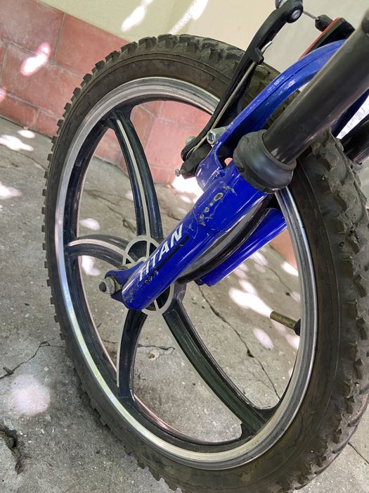 велосипед Titan Air синього кольору