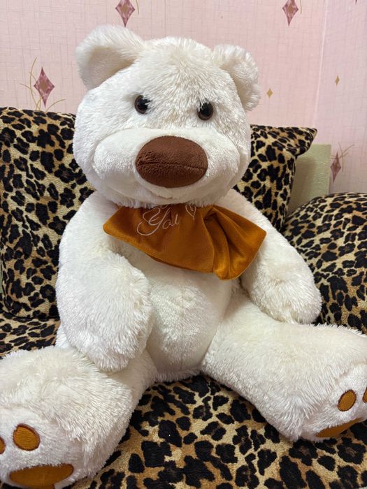 М’який білий ведмідь, великий плюшевий