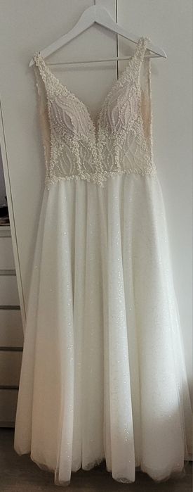 Sukienka ślubna 2025